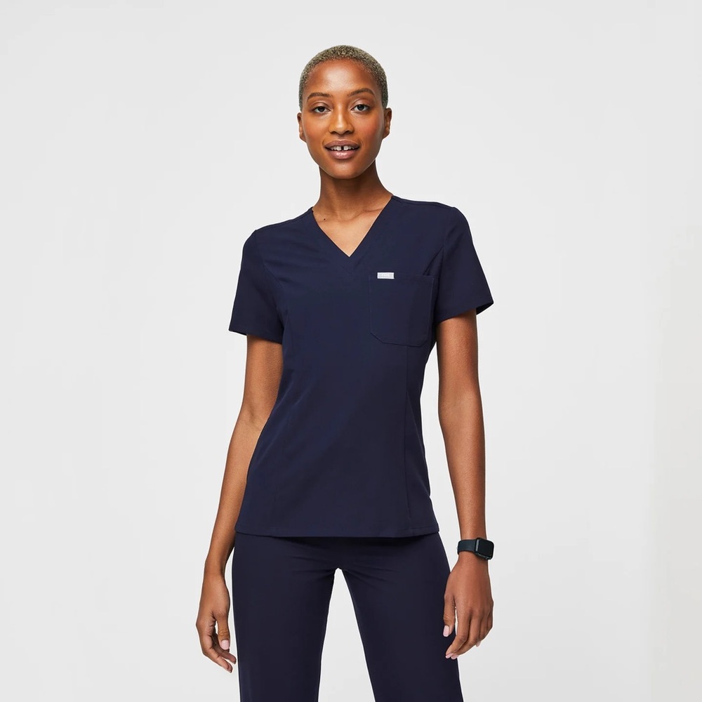 FIGS | Slim Catarina One-Pocket Scrub Top | Navy | M